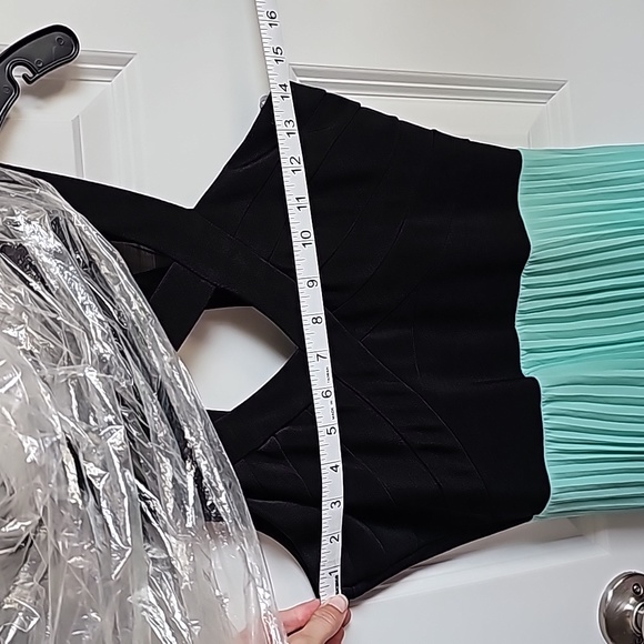 Crystal Doll Prom/Formal Dress Size 7 EUC - Picture 7 of 7